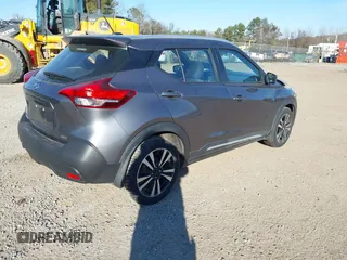 2019 Nissan Kicks S with VIN 3N1CP5CU2KL556291, listed as a IAAI auction lot 41312893 with 51,081 mi miles. Bid and sale history available at carsss.com. Image 4.