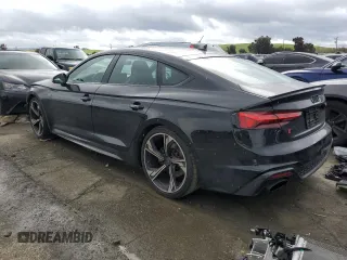 2022 Audi RS 5 Sportback z VIN WUAAWCF53NA902427, wystawiony jako Copart lot #45095014 z przebiegiem 13 104 mil mil oraz . Historia ofert i sprzedaży dostępna na DreamBid. Obrazek 2.
