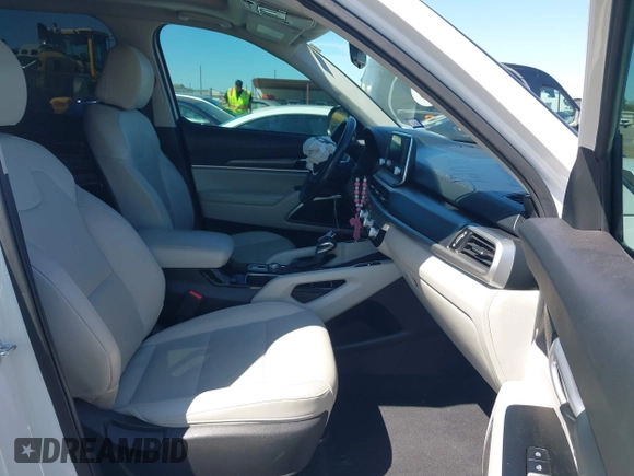2021 Kia Telluride S with VIN 5XYP64HC1MG190118, listed as a IAAI auction lot 42078715 with 83,405 mi miles and . Bid and sale history available at DreamBid. Image 5.