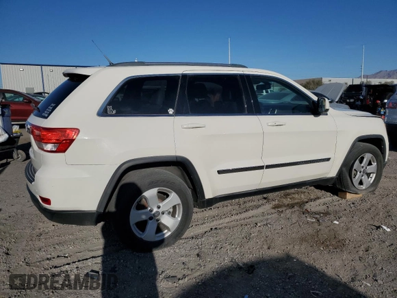 2011 Jeep Grand Cherokee Laredo with VIN 1J4RR4GG5BC503705, listed as a Copart auction lot 50014895 with 180,999 mi miles and Salvage title. Bid and sale history available at DreamBid. Image 3.