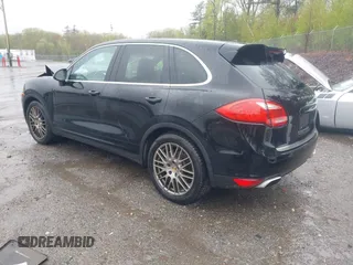 2014 Porsche Cayenne S с VIN WP1AB2A25ELA59365, выставлен на аукционе IAAI как лот 42233940 с пробегом 76 454 миль миль и . История ставок и продаж доступна на DreamBid. Изображение 3.