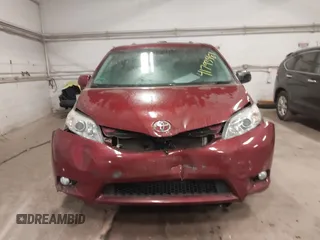 2011 Toyota Sienna XLE with VIN 5TDDK3DC6BS007004, listed as a IAAI auction lot 41793481 with 255,255 mi miles. Bid and sale history available at carsss.com. Image 13.