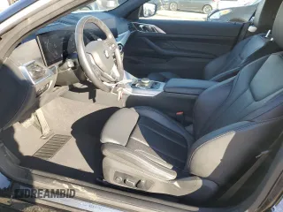 2024 BMW 4 Series 430i z VIN WBA23AT02RCR74086, wystawiony jako Copart lot #45693975 z przebiegiem 17 281 mil mil oraz Tytuł czysty. Historia ofert i sprzedaży dostępna na DreamBid. Obrazek 7.