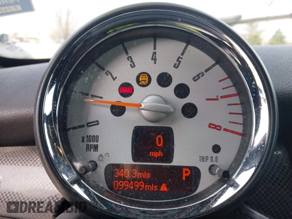 2013 MINI Coupe S with VIN WMWSX3C50DT466882, listed as a IAAI auction lot 42026938 with 99,499 mi miles and . Bid and sale history available at DreamBid. Image 7.