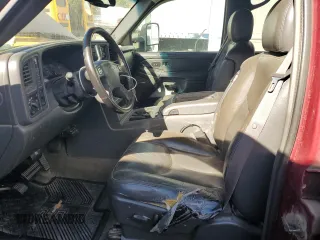 2005 Chevrolet Silverado 3500 DRW LT with VIN 1GCJK33285F867826, listed as a Copart auction lot 71030754 with 291,338 mi miles and Salvage Title. Bid and sale history available at carsss.com. Image 7.