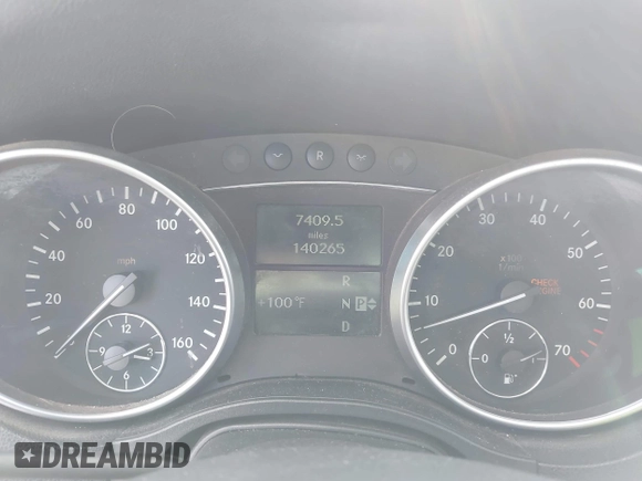 2006 Mercedes-Benz M 350 z VIN 4JGBB86E96A005068, wystawiony jako IAAI lot #42408575 z przebiegiem 140 265 mil mil oraz . Historia ofert i sprzedaży dostępna na DreamBid. Obrazek 7.