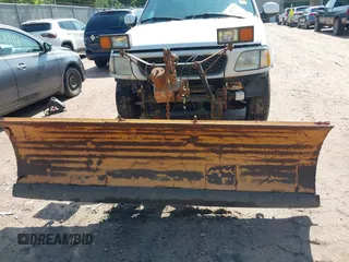 1997 Ford F-150 XL с VIN 1FTDX18W3VNC56963, выставлен на аукционе IAAI как лот 42527974 с пробегом 196 378 миль миль и . История ставок и продаж доступна на DreamBid. Изображение 13.