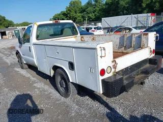 2000 Ford F-350 XL with VIN 1FDSF34F0YEA63553, listed as a IAAI auction lot 42698138 with 329,643 mi miles and . Bid and sale history available at DreamBid. Image 3.