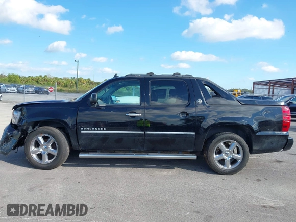 2013 Chevrolet Avalanche LTZ with VIN 3GNMCGE05DG351022, listed as a IAAI auction lot 41138090 with 197,159 mi miles and . Bid and sale history available at DreamBid. Image 14.