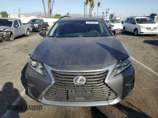 2016 Lexus ES 300h z VIN JTHBW1GG1G2123920, wystawiony jako Copart lot #76981894 z przebiegiem 131 119 mil mil oraz Szkoda całkowita • Salvage title. Historia ofert i sprzedaży dostępna na DreamBid. Obrazek 5.