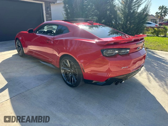 2023 Chevrolet Camaro ZL1 with VIN 1G1FK1R61P0128493, listed as a Copart auction lot 49242675 with 6,433 mi miles and Clean title. Bid and sale history available at DreamBid. Image 3.