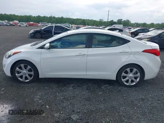 2013 Hyundai Elantra GLS с VIN 5NPDH4AEXDH431921, выставлен на аукционе IAAI как лот 42210114 с пробегом 87 770 миль миль и . История ставок и продаж доступна на DreamBid. Изображение 14.