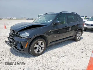 2012 BMW X5 35d z VIN 5UXZW0C56C0B89434, wystawiony jako Copart lot #57146365 z przebiegiem 82 965 mil mil oraz Szkoda całkowita • Salvage title. Historia ofert i sprzedaży dostępna na DreamBid. Obrazek 1.