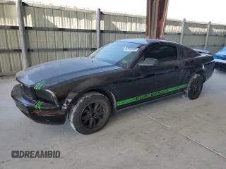 2007 Ford Mustang Deluxe z VIN 1ZVFT80N375269406, wystawiony jako Copart lot #57915585 z przebiegiem 255 387 mil mil oraz Czysty tytuł • Clean title. Historia ofert i sprzedaży dostępna na DreamBid. Obrazek 1.