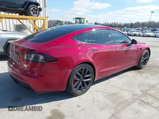 2023 Tesla Model S Plaid с VIN 5YJSA1E61PF525637, выставлен на аукционе IAAI как лот 42045459 с пробегом Не указан миль и . История ставок и продаж доступна на DreamBid. Изображение 4.