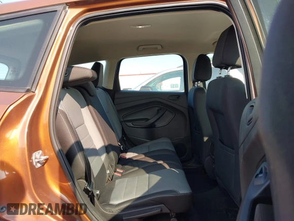 2017 Ford Escape S z VIN 1FMCU0F79HUC31792, wystawiony jako IAAI lot #42377599 z przebiegiem 98 300 mil mil oraz . Historia ofert i sprzedaży dostępna na DreamBid. Obrazek 8.