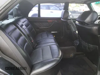 1991 Mercedes-Benz 420 with VIN WDBCA35E5MA601810, listed as a Copart auction lot 81968234 with 83,864 mi miles and Clean Title. Bid and sale history available at carsss.com. Image 10.