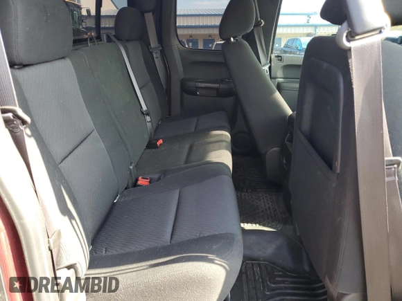 2013 GMC Sierra 1500 SLE z VIN 1GTR2VE76DZ145727, wystawiony jako Copart lot #55728845 z przebiegiem 101 584 mil mil oraz Szkoda całkowita • Salvage title. Historia ofert i sprzedaży dostępna na DreamBid. Obrazek 10.