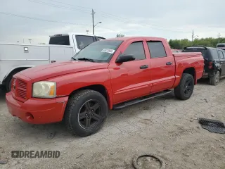 2007 Dodge Dakota SLT with VIN 1D7HW48KX7S137451, listed as a Copart auction lot 65422694 with 111,820 mi miles and Clean Title. Bid and sale history available at carsss.com. Image 1.
