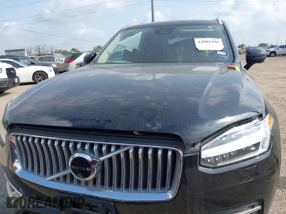 2024 Volvo XC90 Plus Bright Theme с VIN YV4062PE4R1221441, выставлен на аукционе IAAI как лот 42082396 с пробегом 19 290 миль миль и . История ставок и продаж доступна на DreamBid. Изображение 6.