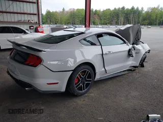 2019 Ford Mustang GT z VIN 1FA6P8CFXK5194374, wystawiony jako IAAI lot #42211387 z przebiegiem 23 245 mil mil oraz . Historia ofert i sprzedaży dostępna na DreamBid. Obrazek 4.