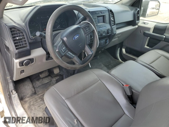 2020 Ford F-150 XL z VIN 1FTMF1CB8LKD34255, wystawiony jako Copart lot #52932575 z przebiegiem 153 823 mil mil oraz Czysty tytuł • Clean title. Historia ofert i sprzedaży dostępna na DreamBid. Obrazek 8.