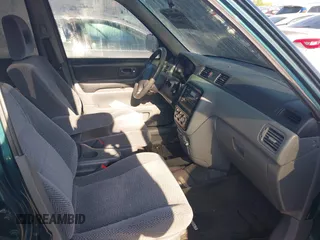 1997 Honda CR-V with VIN JHLRD1857VC011409, listed as a IAAI auction lot 41971474 with 377,770 mi miles. Bid and sale history available at carsss.com. Image 5.