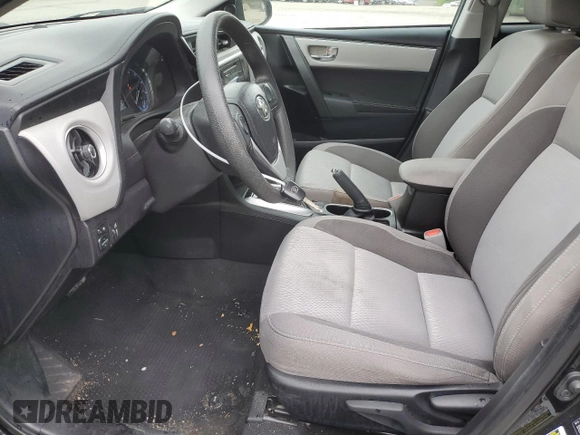 2019 Toyota Corolla L z VIN 5YFBURHE6KP870832, wystawiony jako Copart lot #57884205 z przebiegiem 132 860 mil mil oraz Szkoda całkowita • Salvage title. Historia ofert i sprzedaży dostępna na DreamBid. Obrazek 7.