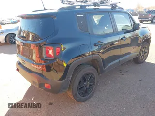 2018 Jeep Renegade Trailhawk with VIN ZACCJBCB4JPJ00887, listed as a IAAI auction lot 40981104 with 99,983 mi miles. Bid and sale history available at carsss.com. Image 4.