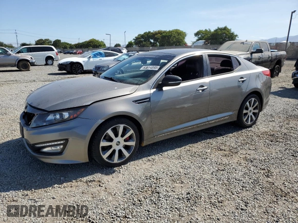 2013 Kia Optima SX с VIN 5XXGR4A63DG152535, выставлен на аукционе Copart как лот 63614895 с пробегом 172 394 миль миль и Списание • Salvage title. История ставок и продаж доступна на DreamBid. Изображение 1.