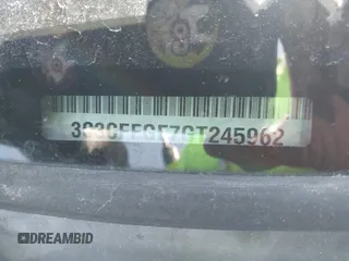 2016 FIAT 500e z VIN 3C3CFFGE7GT245962, wystawiony jako IAAI lot #42211026 z przebiegiem 55 620 mil mil oraz . Historia ofert i sprzedaży dostępna na DreamBid. Obrazek 9.