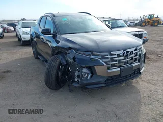 2023 Hyundai Santa Cruz Night Edition z VIN 5NTJCDAF1PH062625, wystawiony jako IAAI lot #41594287 z przebiegiem 8 433 mil mil oraz . Historia ofert i sprzedaży dostępna na DreamBid. Obrazek 1.
