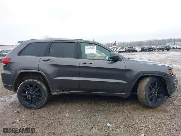 2018 Jeep Grand Cherokee Altitude with VIN 1C4RJFAG0JC102790, listed as a IAAI auction lot 40878406 with 171,544 mi miles. Bid and sale history available at carsss.com. Image 13.