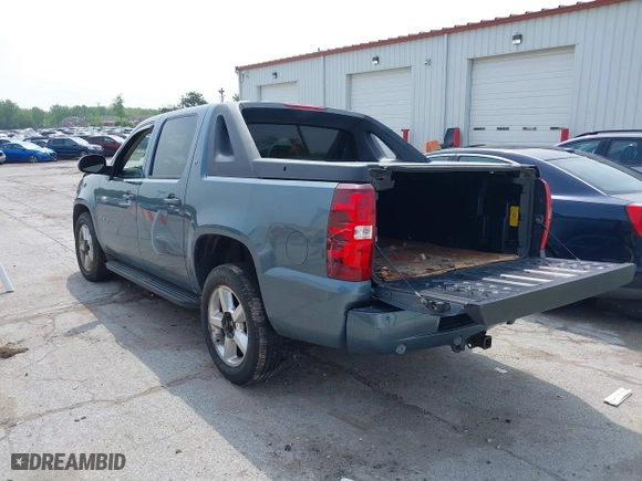 2009 Chevrolet Avalanche LT w/2LT with VIN 3GNFK22039G178725, listed as a IAAI auction lot 39426610 with 168,432 mi miles. Bid and sale history available at carsss.com. Image 3.