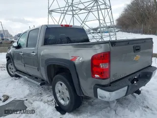 2012 Chevrolet Silverado 1500 LT with VIN 1GCPKSE71CF189169, listed as a IAAI auction lot 41337372 with 106,570 mi miles. Bid and sale history available at carsss.com. Image 3.