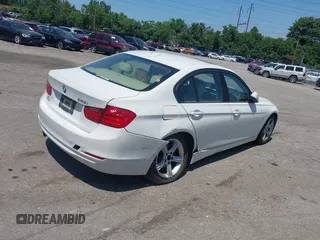 2013 BMW 3 Series 328i z VIN WBA3A5G51DNP26366, wystawiony jako IAAI lot #42562204 z przebiegiem 178 561 mil mil oraz . Historia ofert i sprzedaży dostępna na DreamBid. Obrazek 4.