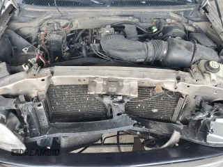 2001 Ford F-150 XLT with VIN 1FTRW07L11KB49920, listed as a Copart auction lot 62122775 with 227,175 mi miles and Salvage title. Bid and sale history available at DreamBid. Image 11.