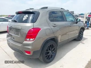 2021 Chevrolet Trax LT with VIN KL7CJLSBXMB359468, listed as a IAAI auction lot 41982149 with 199,685 mi miles and . Bid and sale history available at DreamBid. Image 4.