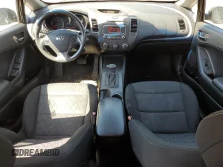 2016 Kia Forte LX z VIN KNAFK4A65G5555308, wystawiony jako Copart lot #55080565 z przebiegiem 49 250 mil mil oraz Szkoda całkowita • Salvage title. Historia ofert i sprzedaży dostępna na DreamBid. Obrazek 8.