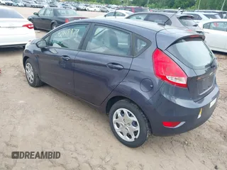 2013 Ford Fiesta S с VIN 3FADP4TJ3DM164974, выставлен на аукционе IAAI как лот 42448979 с пробегом 95 560 миль миль и . История ставок и продаж доступна на DreamBid. Изображение 3.