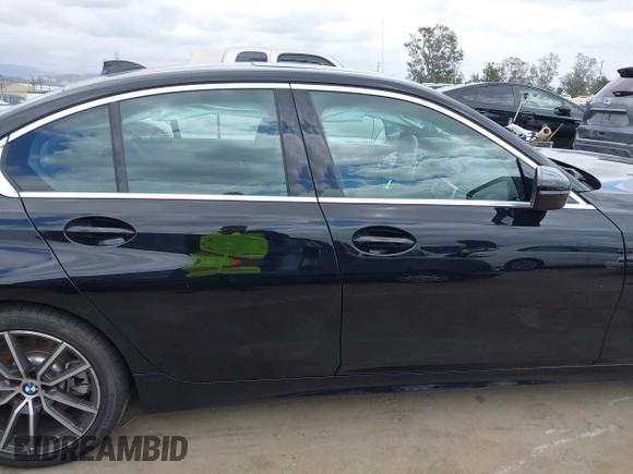 2020 BMW 3 Series 330i with VIN 3MW5R1J05L8B30265, listed as a IAAI auction lot 42053848 with 32,403 mi miles and . Bid and sale history available at DreamBid. Image 13.