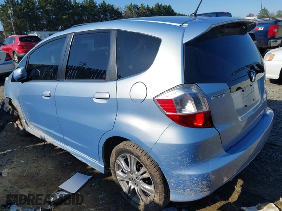 2009 Honda Fit Sport with VIN JHMGE88409S044540, listed as a IAAI auction lot 41933396 with 218,346 mi miles. Bid and sale history available at carsss.com. Image 3.