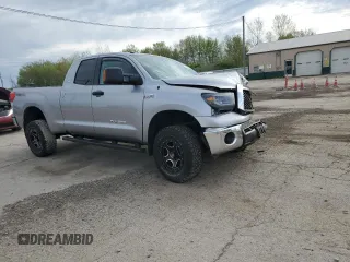 2010 Toyota Tundra с VIN 5TFUW5F14AX124598, выставлен на аукционе Copart как лот 54363625 с пробегом 149 268 миль миль и Списание • Salvage title. История ставок и продаж доступна на DreamBid. Изображение 4.