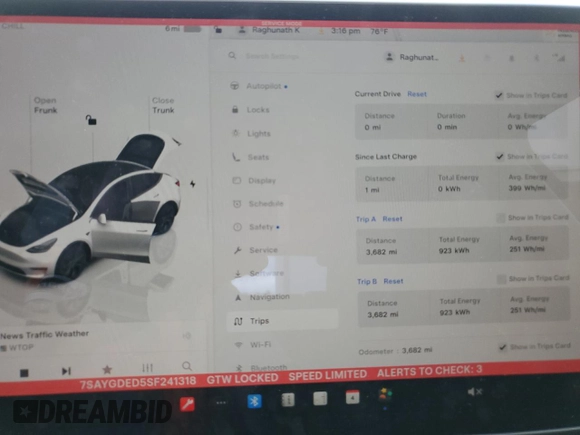 2025 Tesla Model Y Long Range with VIN 7SAYGDED5SF241318, listed as a Copart auction lot 51614245 with 3,682 mi miles and Salvage Title. Bid and sale history available at DreamBid. Image 9.