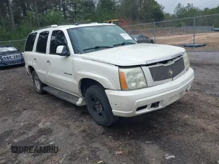2005 Cadillac Escalade z VIN 1GYEC63TX5R125669, wystawiony jako IAAI lot #40783533 z przebiegiem 364 924 mil mil oraz . Historia ofert i sprzedaży dostępna na DreamBid. Obrazek 1.