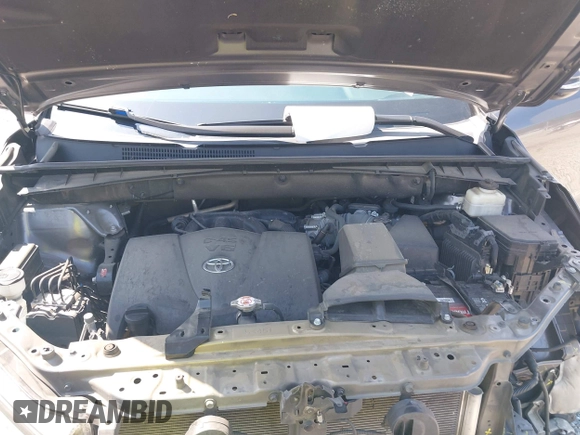 2018 Toyota Highlander SE with VIN 5TDJZRFH1JS895847, listed as a IAAI auction lot 42667973 with 93,876 mi miles and . Bid and sale history available at DreamBid. Image 10.