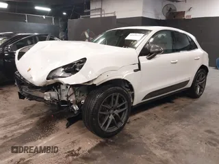 2024 Porsche Macan with VIN WP1AA2A59RLB10479, listed as a IAAI auction lot 41420275 with 6,897 mi miles and . Bid and sale history available at DreamBid. Image 19.