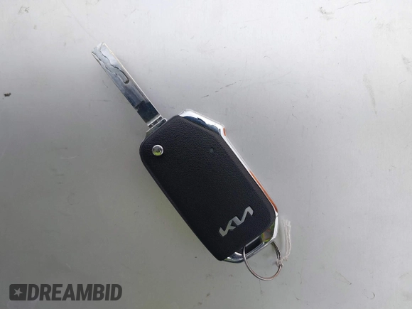 2023 Kia Forte LXS z VIN 3KPF24AD5PE646813, wystawiony jako IAAI lot #41494292 z przebiegiem 29 003 mil mil oraz . Historia ofert i sprzedaży dostępna na DreamBid. Obrazek 11.
