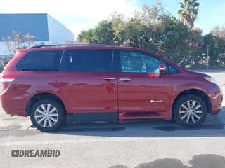 2014 Toyota Sienna XLE z VIN 5TDYK3DC6ES440358, wystawiony jako IAAI lot #40988116 z przebiegiem 87 692 mil mil oraz . Historia ofert i sprzedaży dostępna na DreamBid. Obrazek 14.