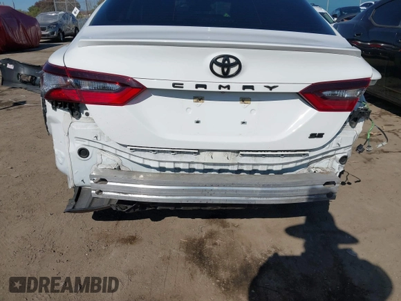 2021 Toyota Camry SE Nightshade with VIN 4T1G11AK7MU498046, listed as a IAAI auction lot 41539916 with 238,706 mi miles. Bid and sale history available at carsss.com. Image 6.